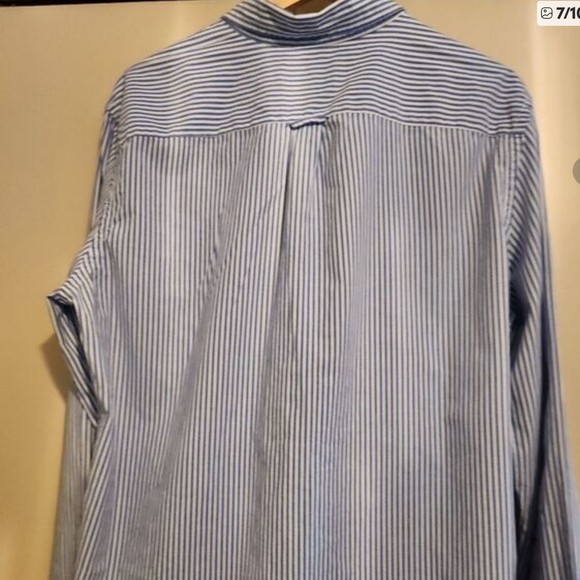 American Eagle Outfitters Athletic Fit Blue and White Striped Button-Down Shirt - Picture 5 of 8